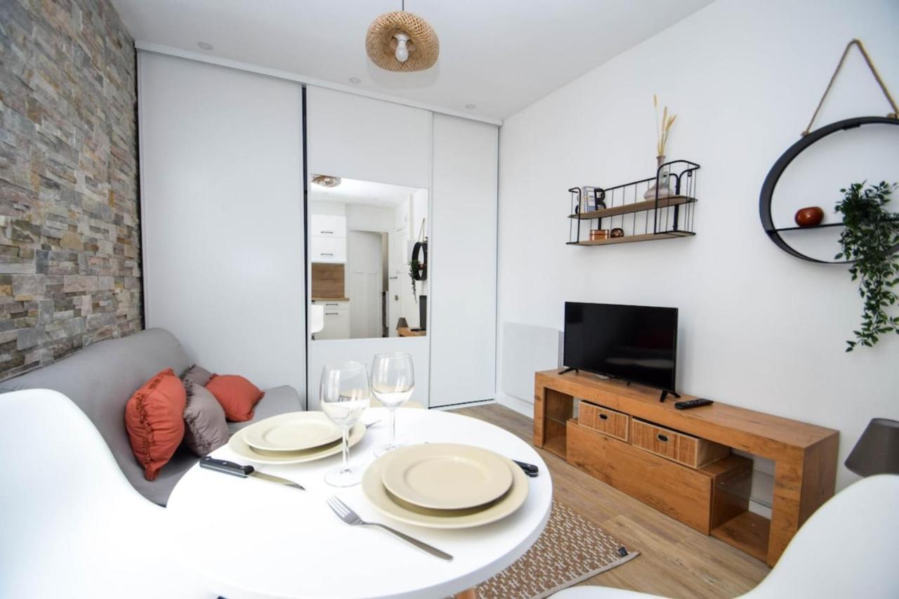 Cosy Studio Refait A Neuf Aux Portes De Paris Vincennes Exterior photo